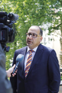 IWM-Aktuell 08-Konjunkturbericht-AWI-Hessen-2016-200x300 08-Konjunkturbericht-AWI-Hessen-2016  