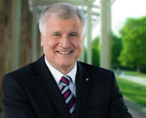 IWM-Aktuell BFW-0218_Landtagswahl_Seehofer-Interview_2-2-300x244 BFW 0218_Landtagswahl_Seehofer Interview_2-2  