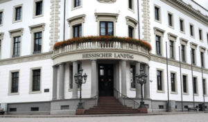 IWM-Aktuell iStock-171151786-1-300x176 iStock-171151786  