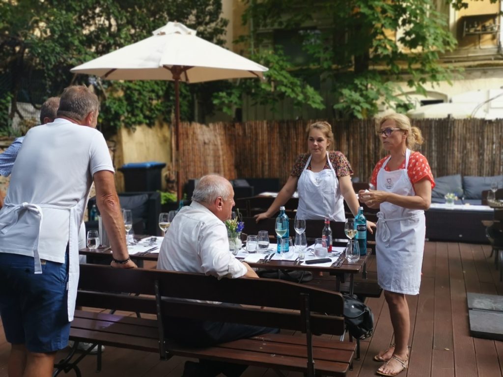 IWM-Aktuell IMG_20190625_191754-1024x768 Open-Cooking-Saison startet in der Genussakademie Frankfurt Aktuelles Allgemein Tafelrunde  Wohnungswirtschaft Open Cooking networking Frankfurt a. M. Event 